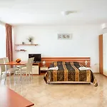 Complex Mirage Of Appartement